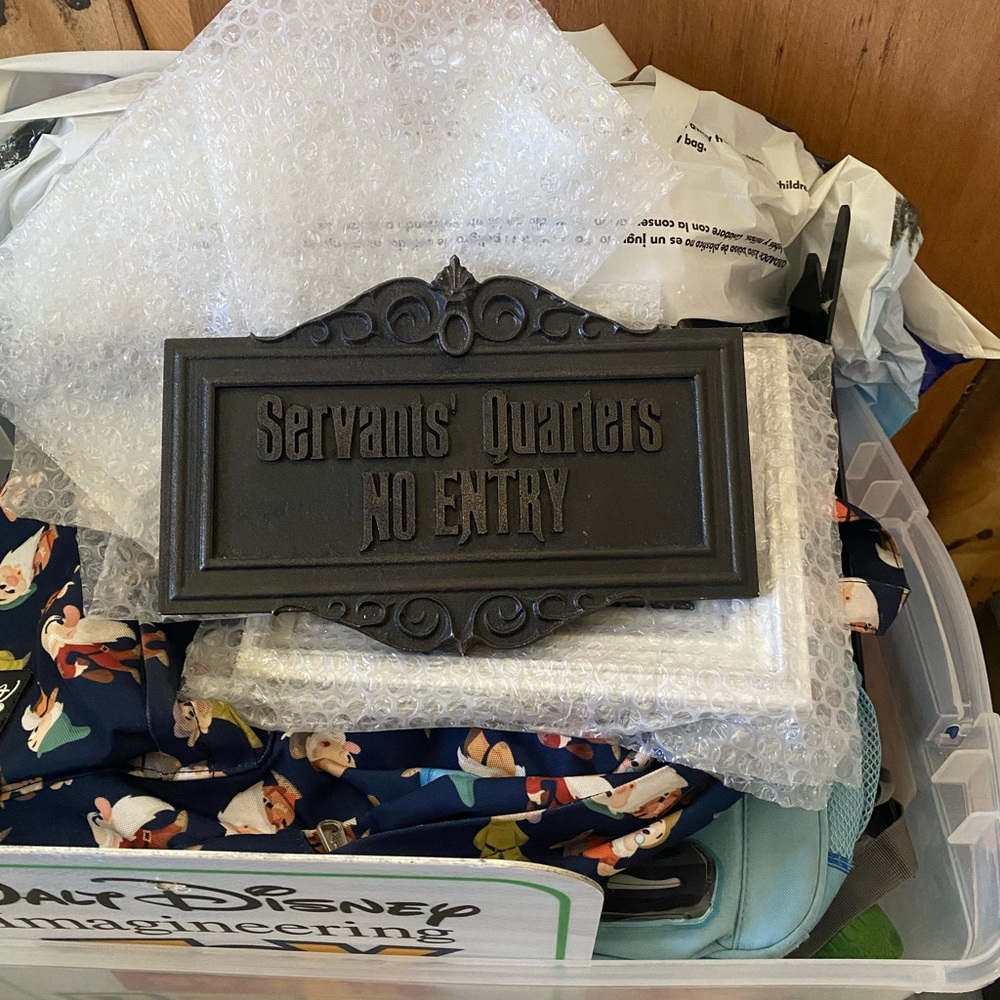 Disney Haunted Mansion sign WDW